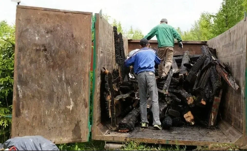 Вывоз мусора после пожара в Черняховске от ПроМусор — уборка, утилизация, цена от 2568 руб