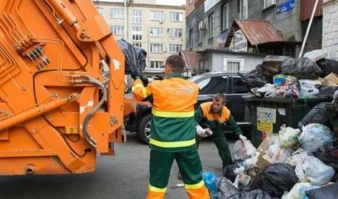 Срочный вывоз мусора в Черняховске от ПроМусор — заказ день в день от 2987 руб., грузчики, цена