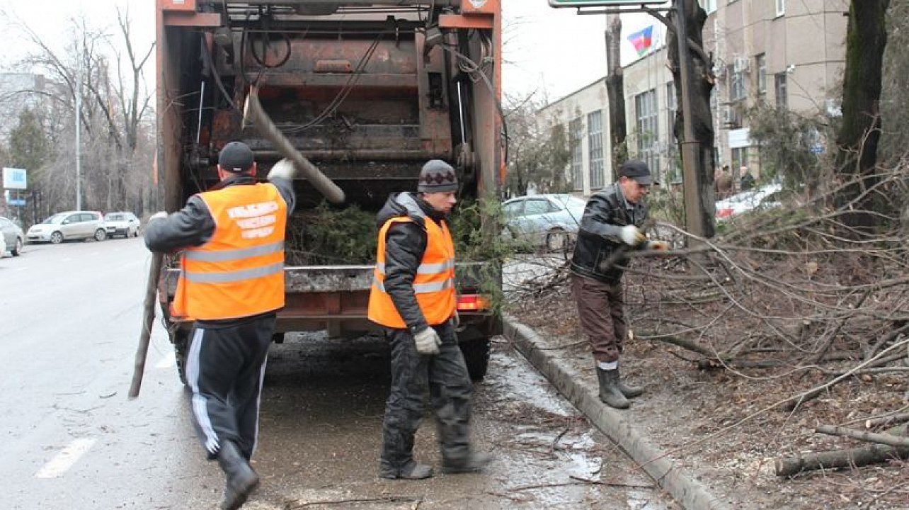 Уборка после стихийного бедствия в Черняховске от 2987 руб